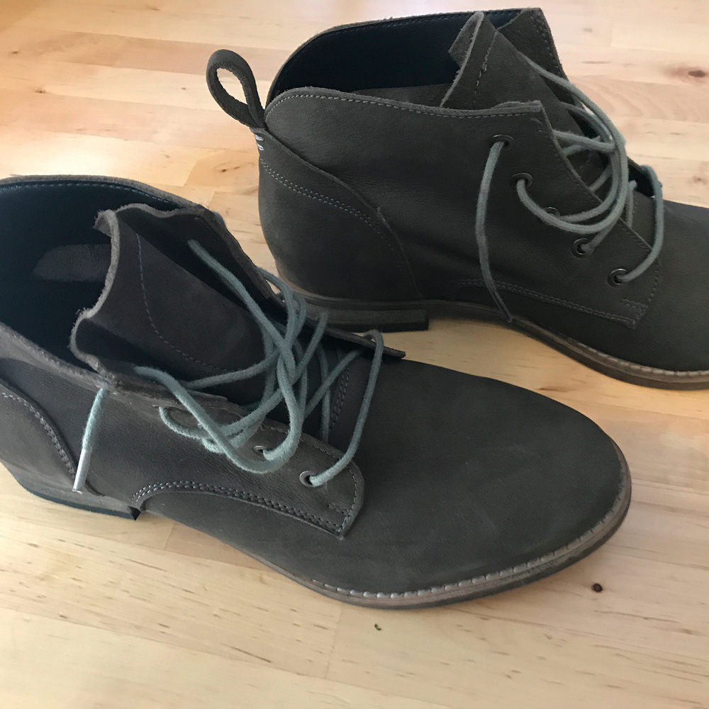 Diba Dark Gray/Taupe Eli Lace-Up Booties/Boots 9.5